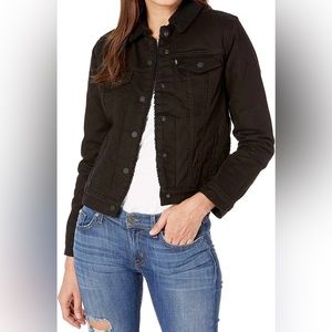 Small Levi's Women's Original Sherpa Trucker Jackets